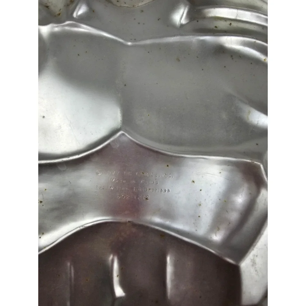 Superman & Rugrats Chuckie Tommy Angelica Cake Pan Vintage 1997 Alum. Baking Pan